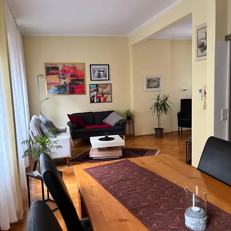 Haus Mit Fantastischer Dachterrasse *